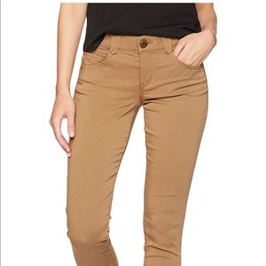 Women's Ab Solution Colored Booty Lift Jegging